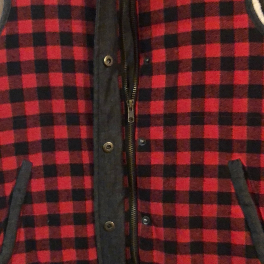 Vest - Picture 4 of 4